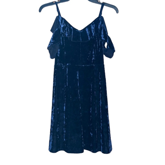 •AMERICAN EAGLE OUTFITTERS•NAVY RUFFLE VELVET/VELOUR SPAGHETTI STRAP DRESS MED - Picture 1 of 8